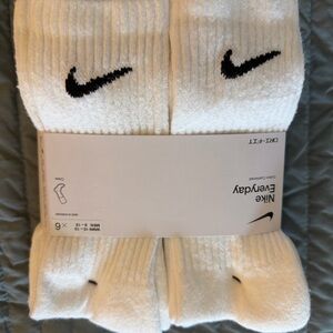 Nike Everyday White Athletic Socks